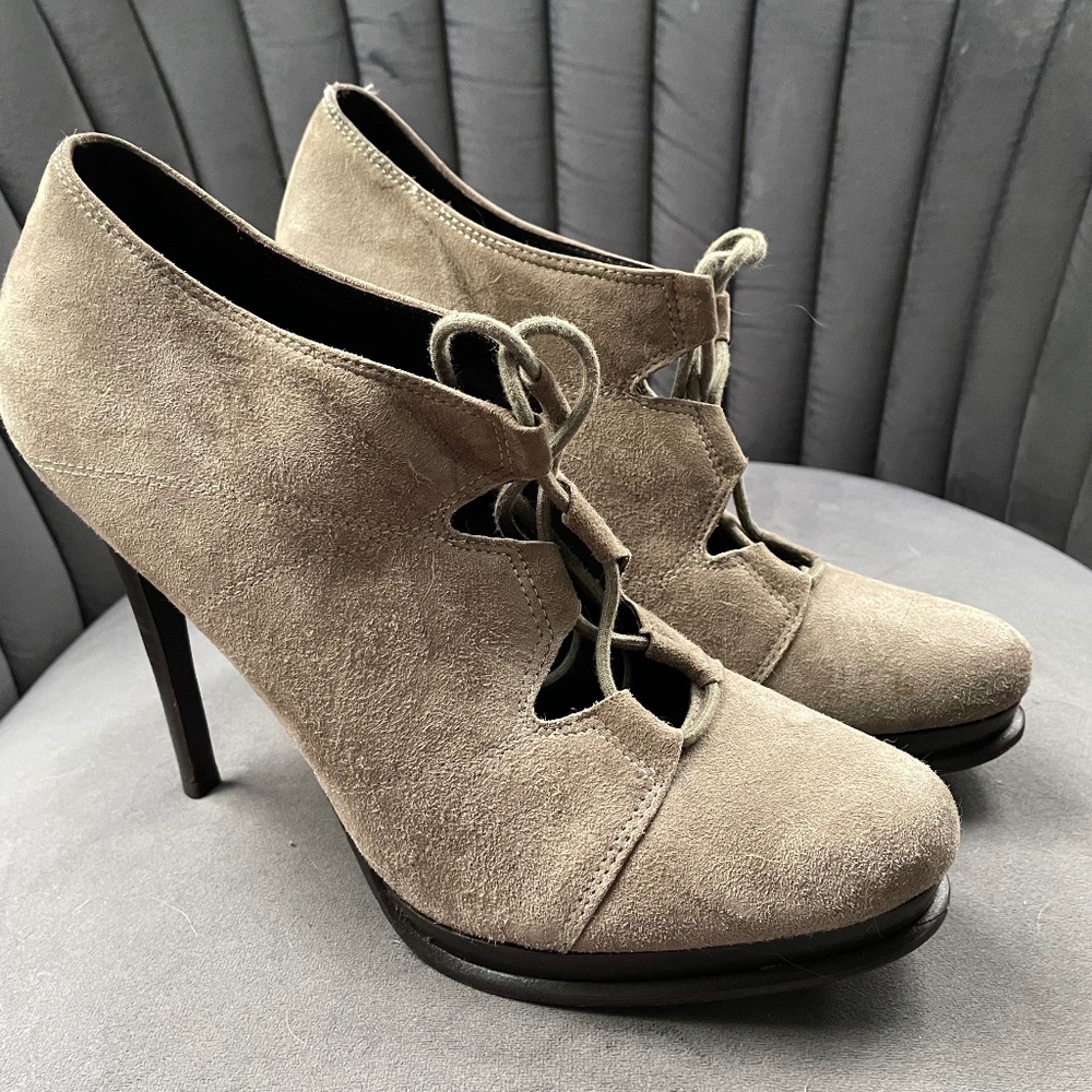DVF Diane Von Furstenberg Beige Suede Lace Up Booties